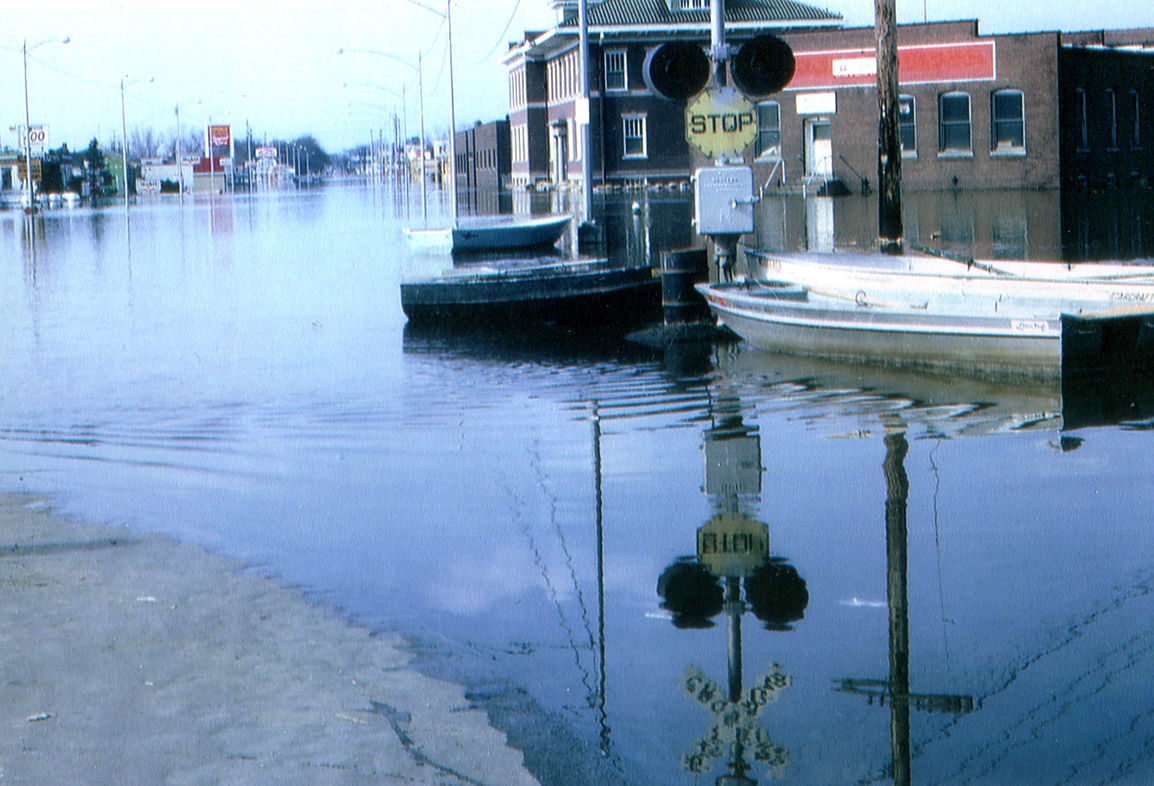 From Tribune files: Photos from the Great Flood of 1965